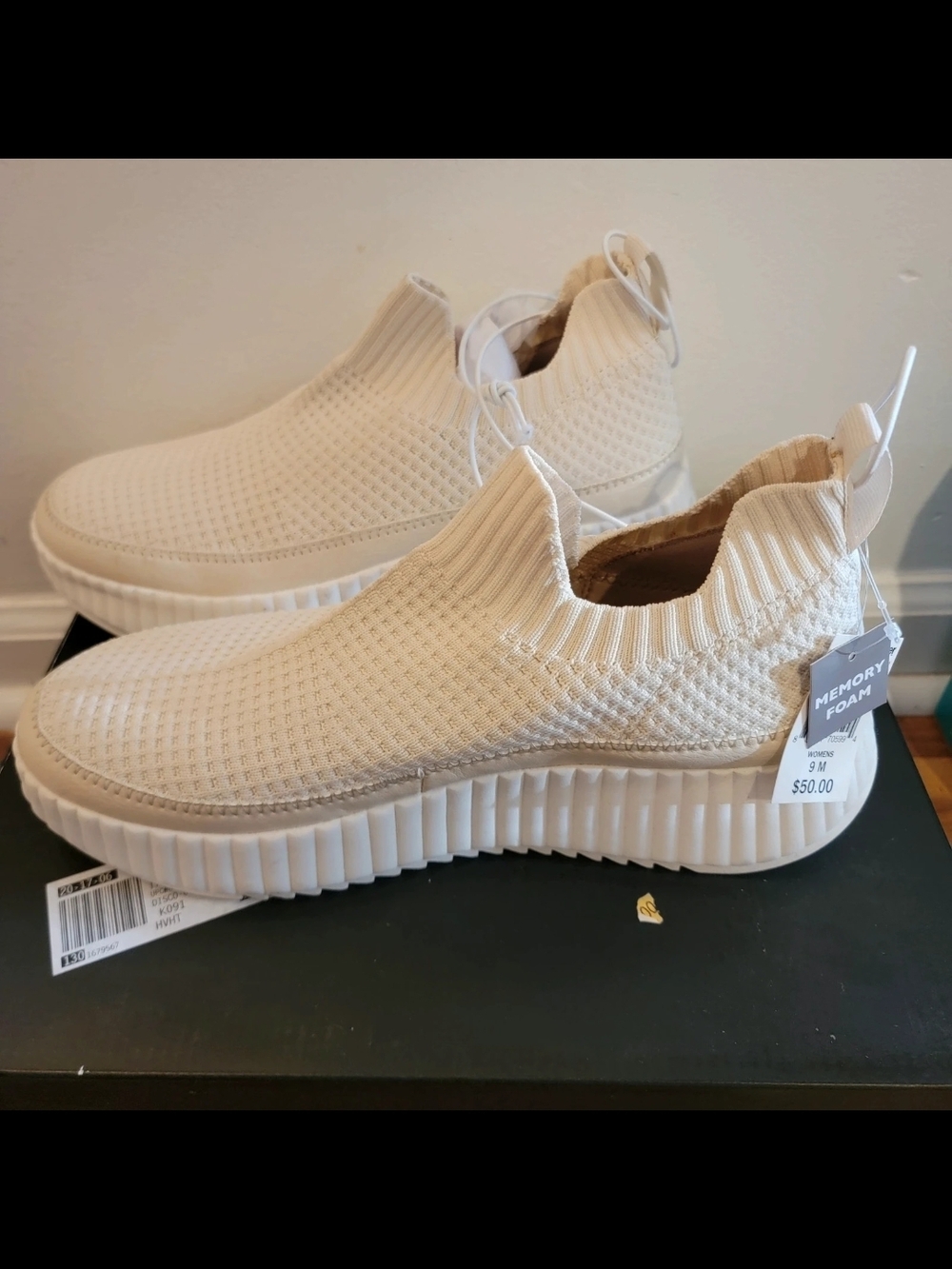 SM New York Women's Slip-On Knit Sneakers in Beige